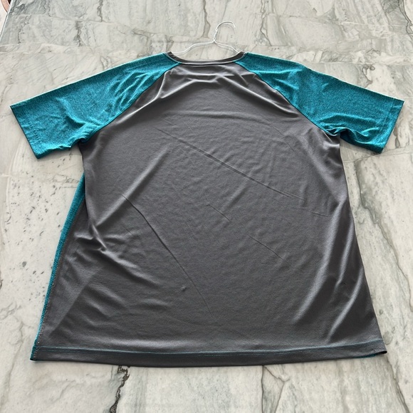 Short sleeve sport t-shirt - Picture 2 of 3